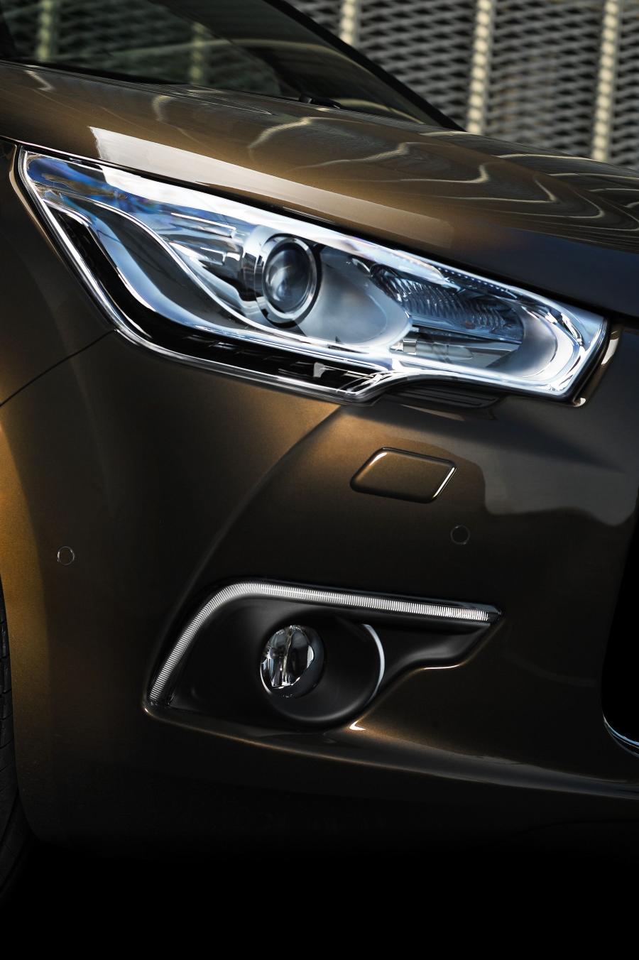  Citroen DS4 2010 года  (фото 4 из 143)